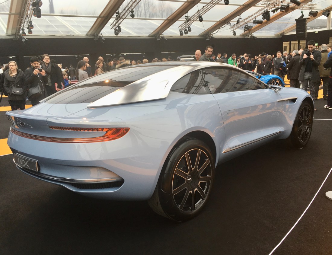 Em 2015 era apresentado o Concept Car DBX anunciando a intenção da Aston Martin.