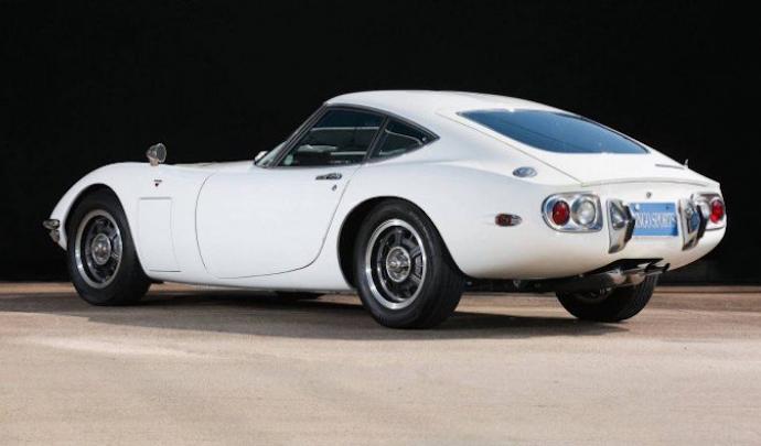 5C6389A1-7B84-493D-8B42-689B2E592A5E