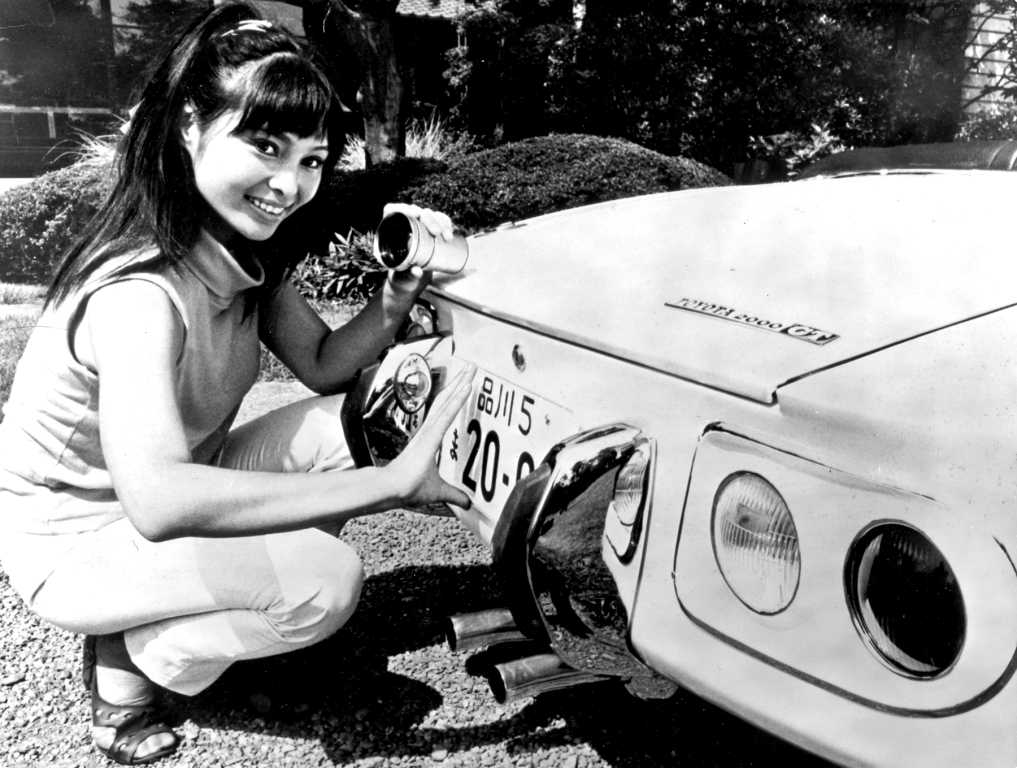 B54D6DE6-95D7-4D8E-93B2-C84918364321